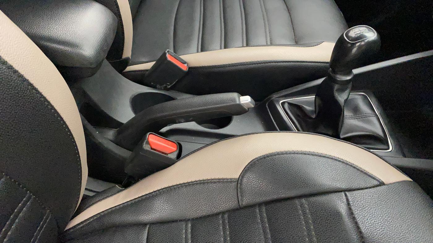 2016 Hyundai Elite i20 SPORTZ 1.2, Petrol, Manual, 88,736 km, Gear Lever