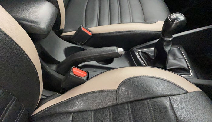 2016 Hyundai Elite i20 SPORTZ 1.2, Petrol, Manual, 88,736 km, Gear Lever