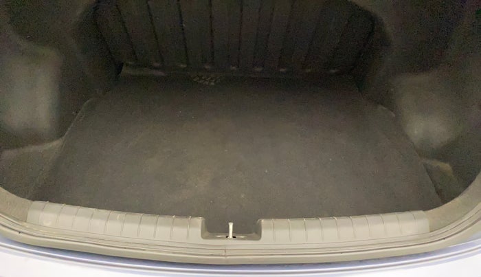 2014 Hyundai Xcent S (O) 1.2, Petrol, Manual, 86,591 km, Boot Inside