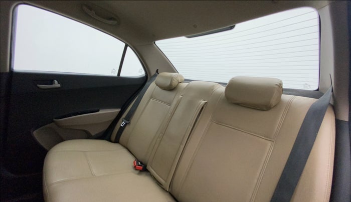 2014 Hyundai Xcent S (O) 1.2, Petrol, Manual, 86,591 km, Right Side Rear Door Cabin