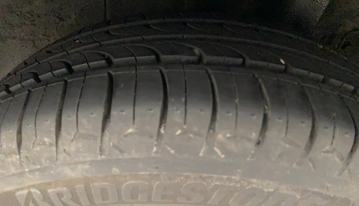 2014 Hyundai Xcent S (O) 1.2, Petrol, Manual, 86,591 km, Left Rear Tyre Tread
