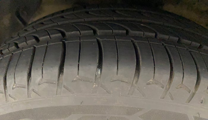 2014 Hyundai Xcent S (O) 1.2, Petrol, Manual, 86,591 km, Left Front Tyre Tread