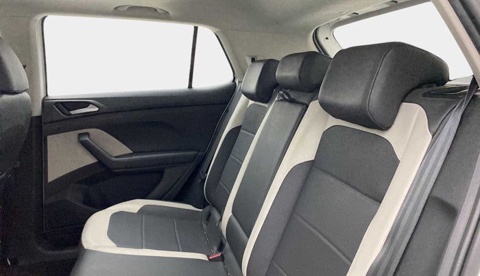 2022 Volkswagen TAIGUN TOPLINE 1.0 TSI AT, Petrol, Automatic, 36,216 km, Right Side Rear Door Cabin