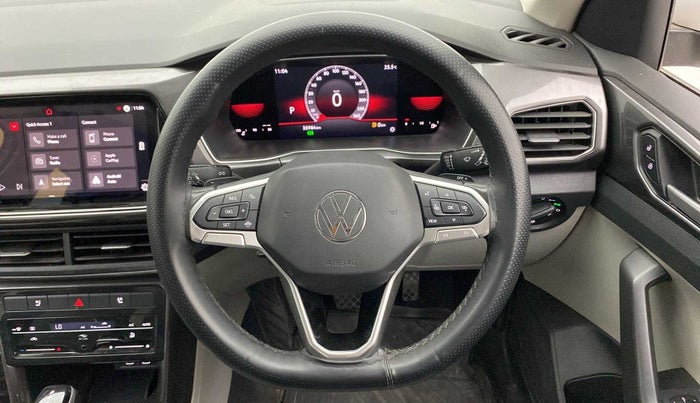 2022 Volkswagen TAIGUN TOPLINE 1.0 TSI AT, Petrol, Automatic, 36,216 km, Steering Wheel Close Up