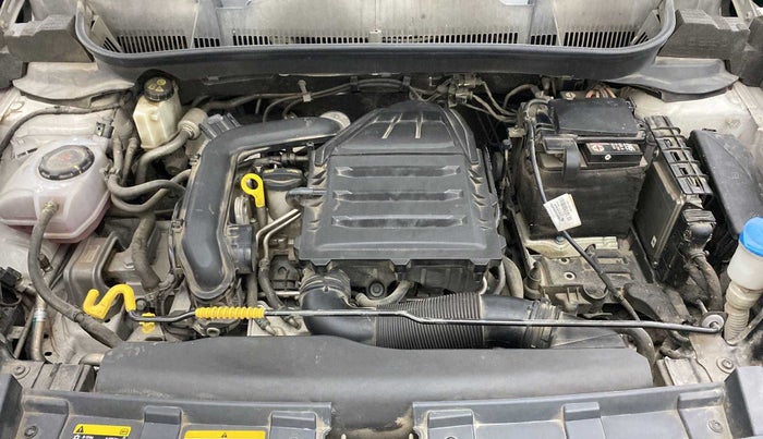 2022 Volkswagen TAIGUN TOPLINE 1.0 TSI AT, Petrol, Automatic, 36,216 km, Open Bonet