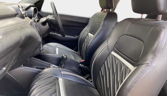 2021 Maruti Swift VXI, Petrol, Manual, 23,180 km, Right Side Front Door Cabin