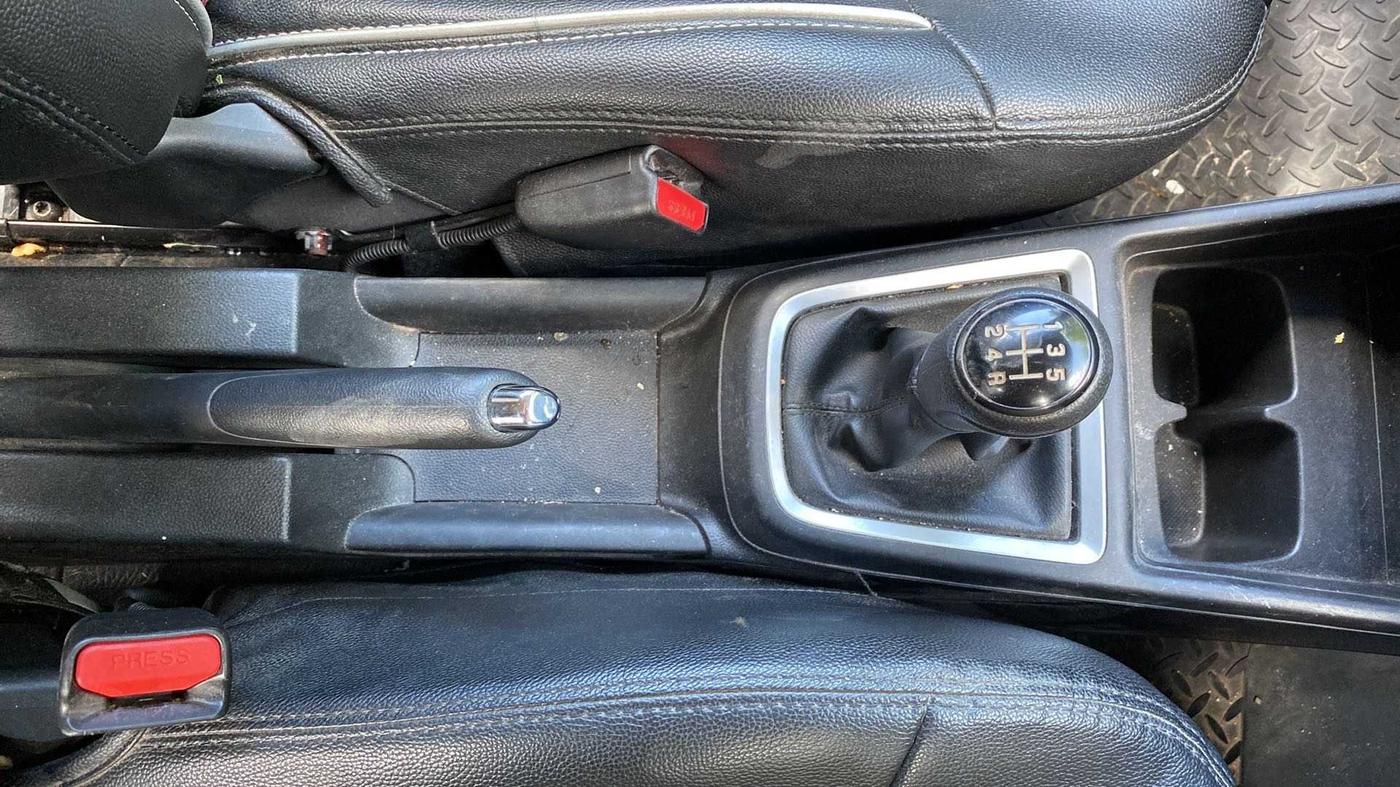 2021 Maruti Swift VXI, Petrol, Manual, 23,180 km, Gear Lever