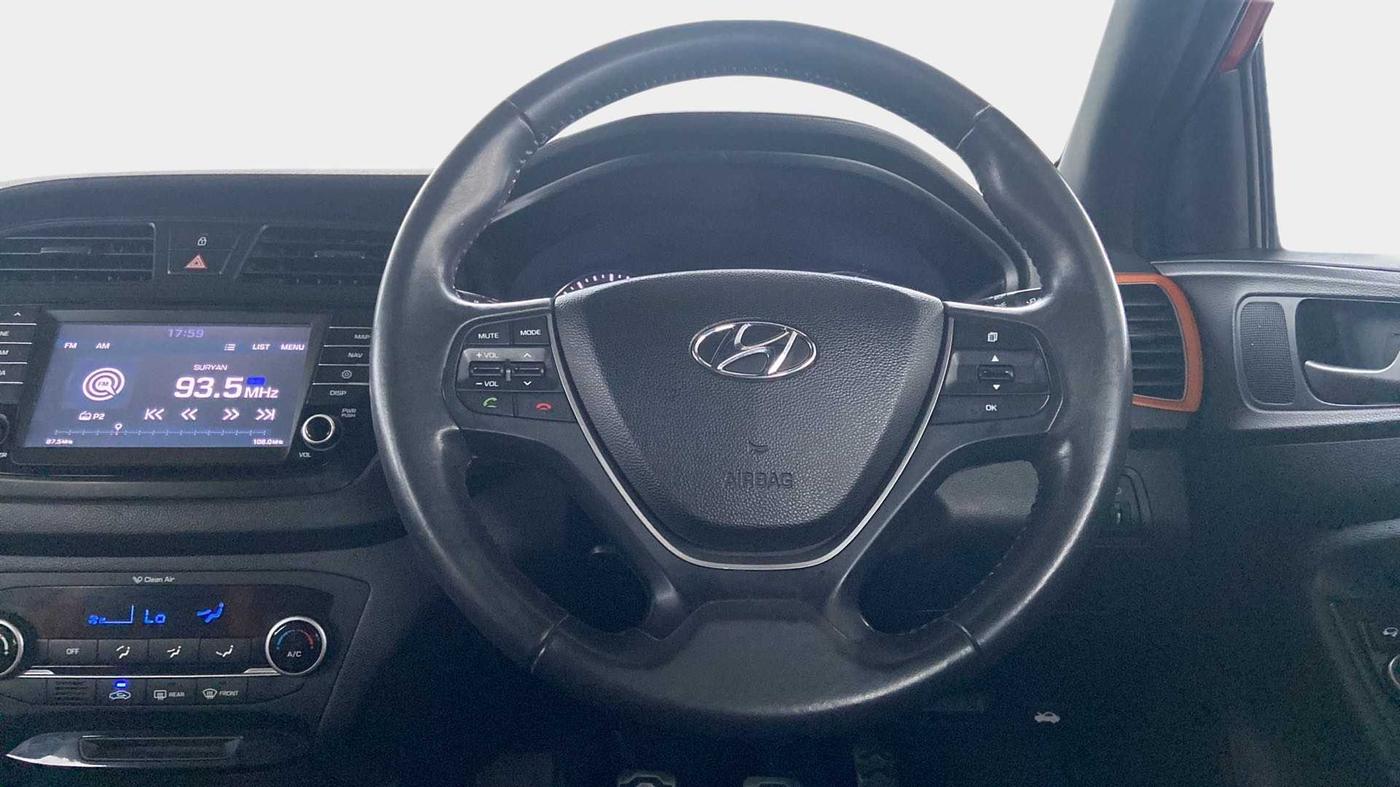 2016 Hyundai i20 Active 1.2 SX, Petrol, Manual, 50,950 km, Steering Wheel Close Up