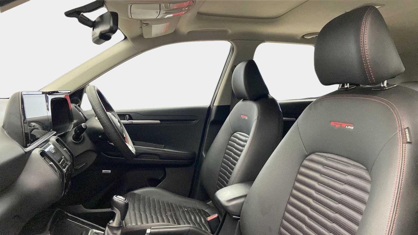 2020 KIA SONET GTX PLUS 1.0 IMT, Petrol, Manual, 38,049 km, Right Side Front Door Cabin