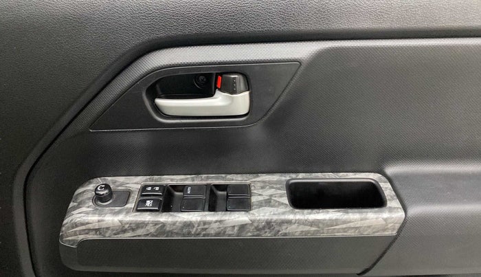 2020 Maruti New Wagon-R VXI 1.2 AMT, Petrol, Automatic, 19,711 km, Driver Side Door Panels Control