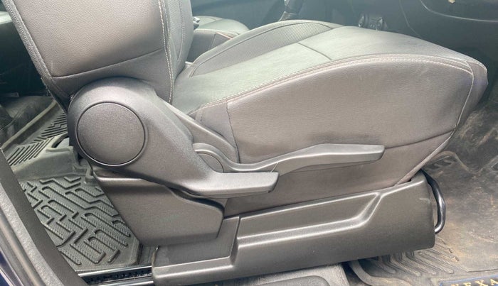 2022 Maruti XL6 ALPHA PLUS AT, Petrol, Automatic, 10,786 km, Driver Side Adjustment Panel