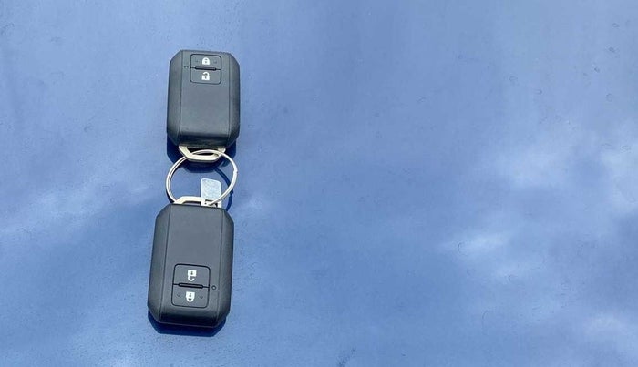 2022 Maruti XL6 ALPHA PLUS AT, Petrol, Automatic, 10,786 km, Key Close Up