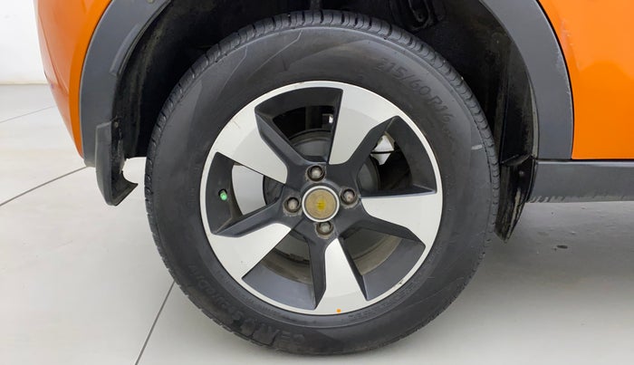 2018 Tata NEXON XZA PLUS PETROL, Petrol, Automatic, 52,007 km, Right Rear Wheel