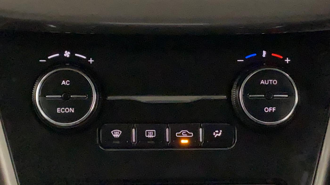 2018 Tata NEXON XZA PLUS PETROL, Petrol, Automatic, 52,007 km, Automatic Climate Control
