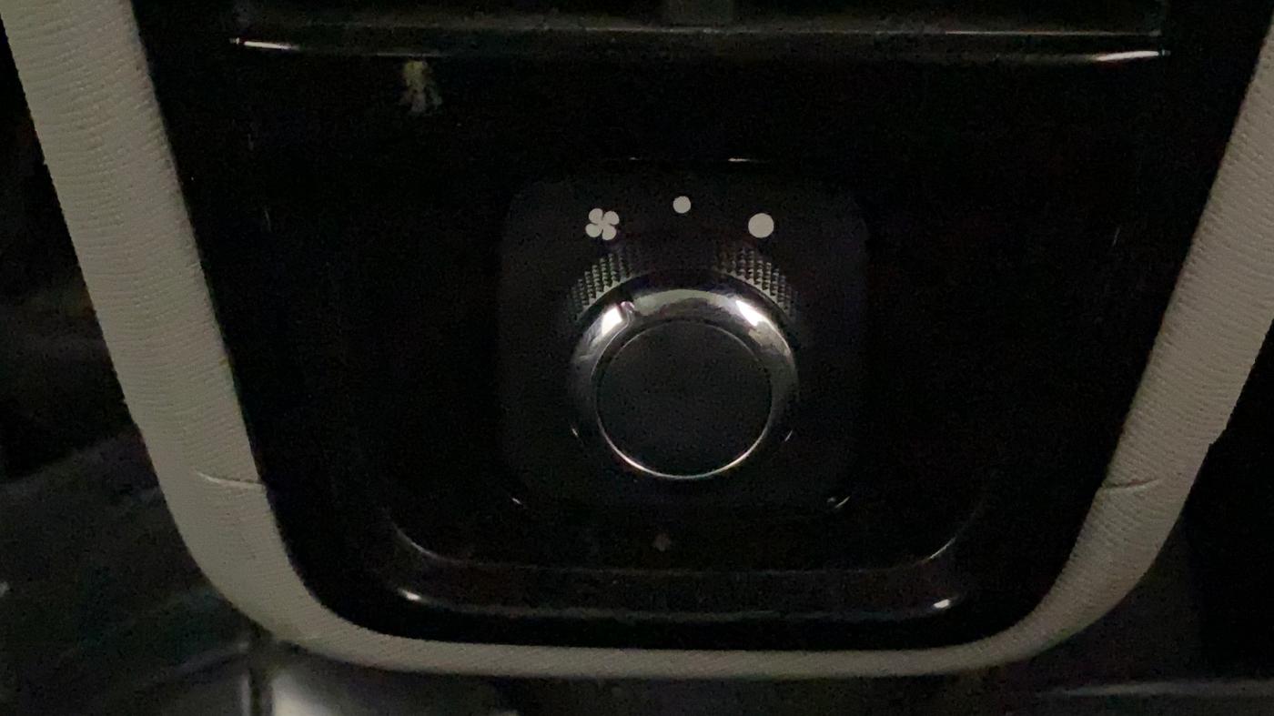 2018 Tata NEXON XZA PLUS PETROL, Petrol, Automatic, 52,007 km, Rear AC Temperature Control