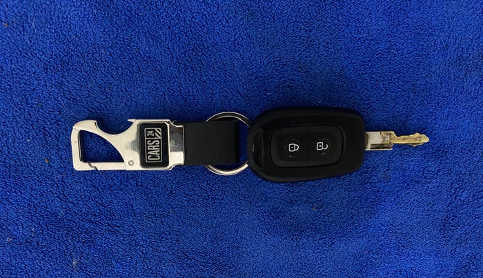 2019 Renault Kwid RXT 1.0 AMT (O), Petrol, Automatic, 33,894 km, Key Close Up