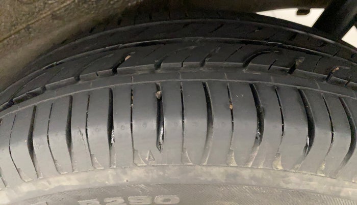 2013 Maruti Wagon R 1.0 VXI, Petrol, Manual, 47,977 km, Left Rear Tyre Tread