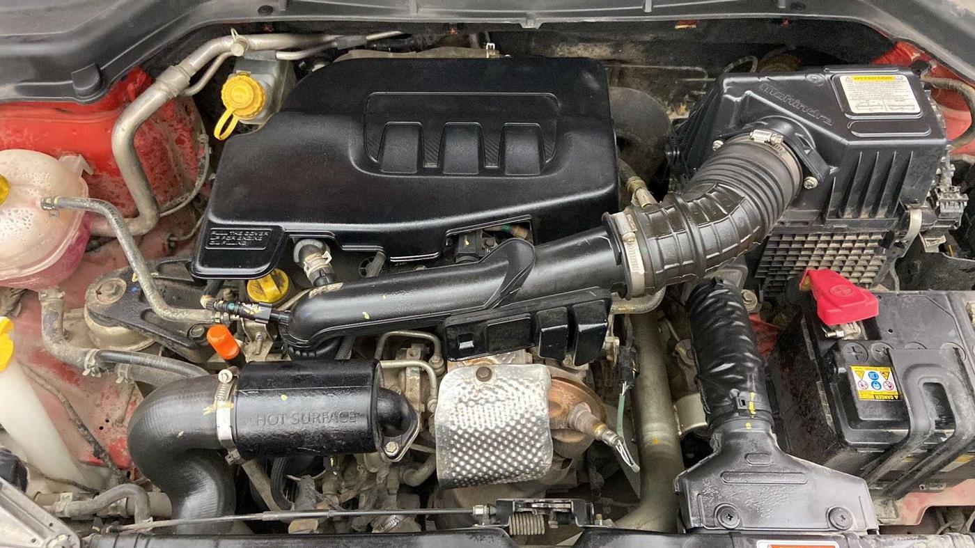2019 Mahindra XUV300 W4 1.2 PETROL, Petrol, Manual, 59,332 km, Open Bonet