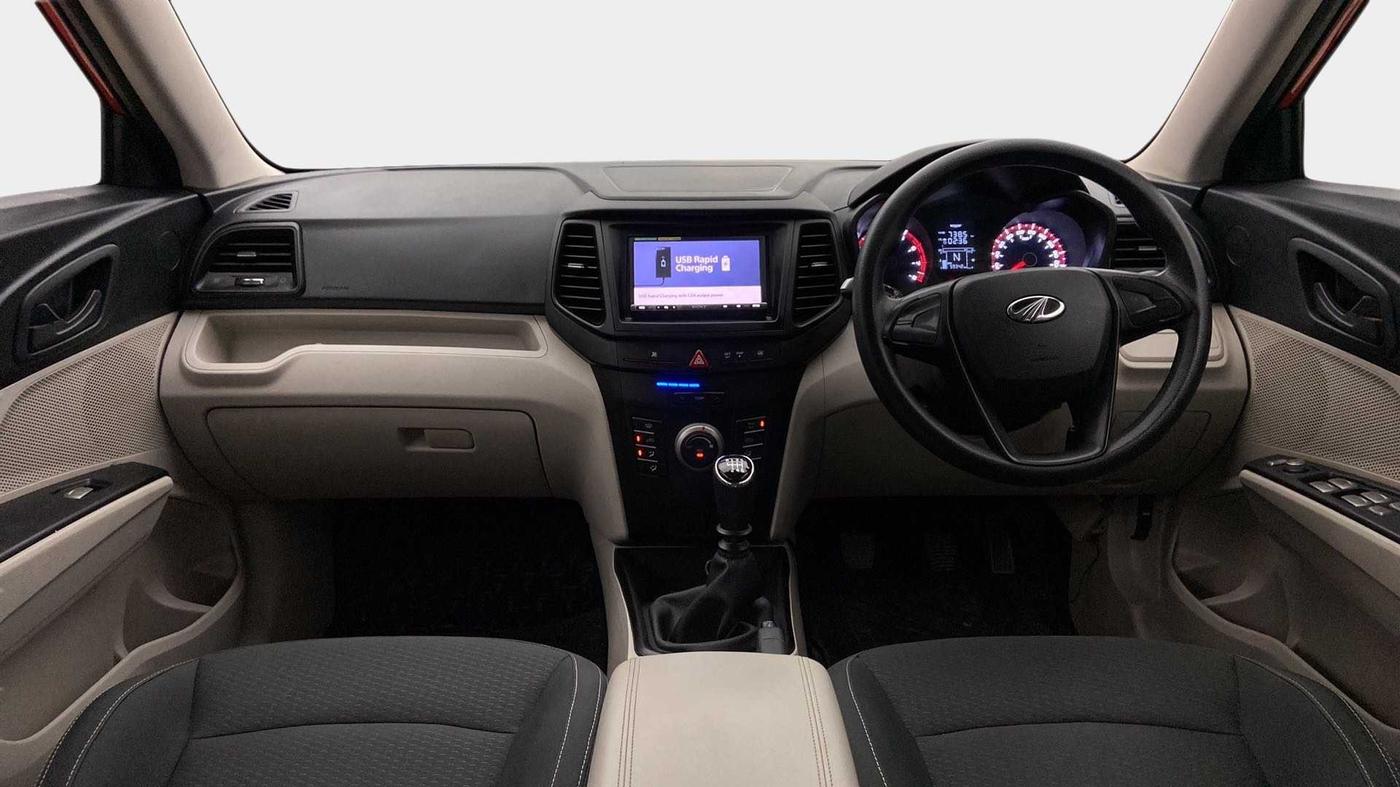 2019 Mahindra XUV300 W4 1.2 PETROL, Petrol, Manual, 59,332 km, Dashboard