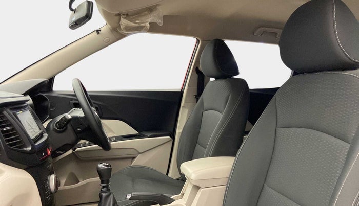 2019 Mahindra XUV300 W4 1.2 PETROL, Petrol, Manual, 59,332 km, Right Side Front Door Cabin