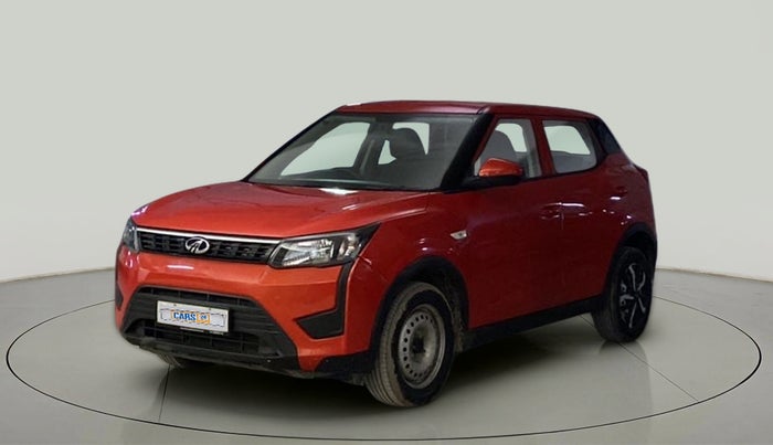 2019 Mahindra XUV300 W4 1.2 PETROL, Petrol, Manual, 59,332 km, Left Front Diagonal