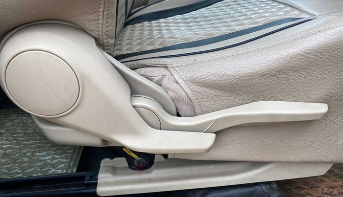 2018 Maruti Dzire ZXI, Petrol, Manual, 68,309 km, Driver Side Adjustment Panel