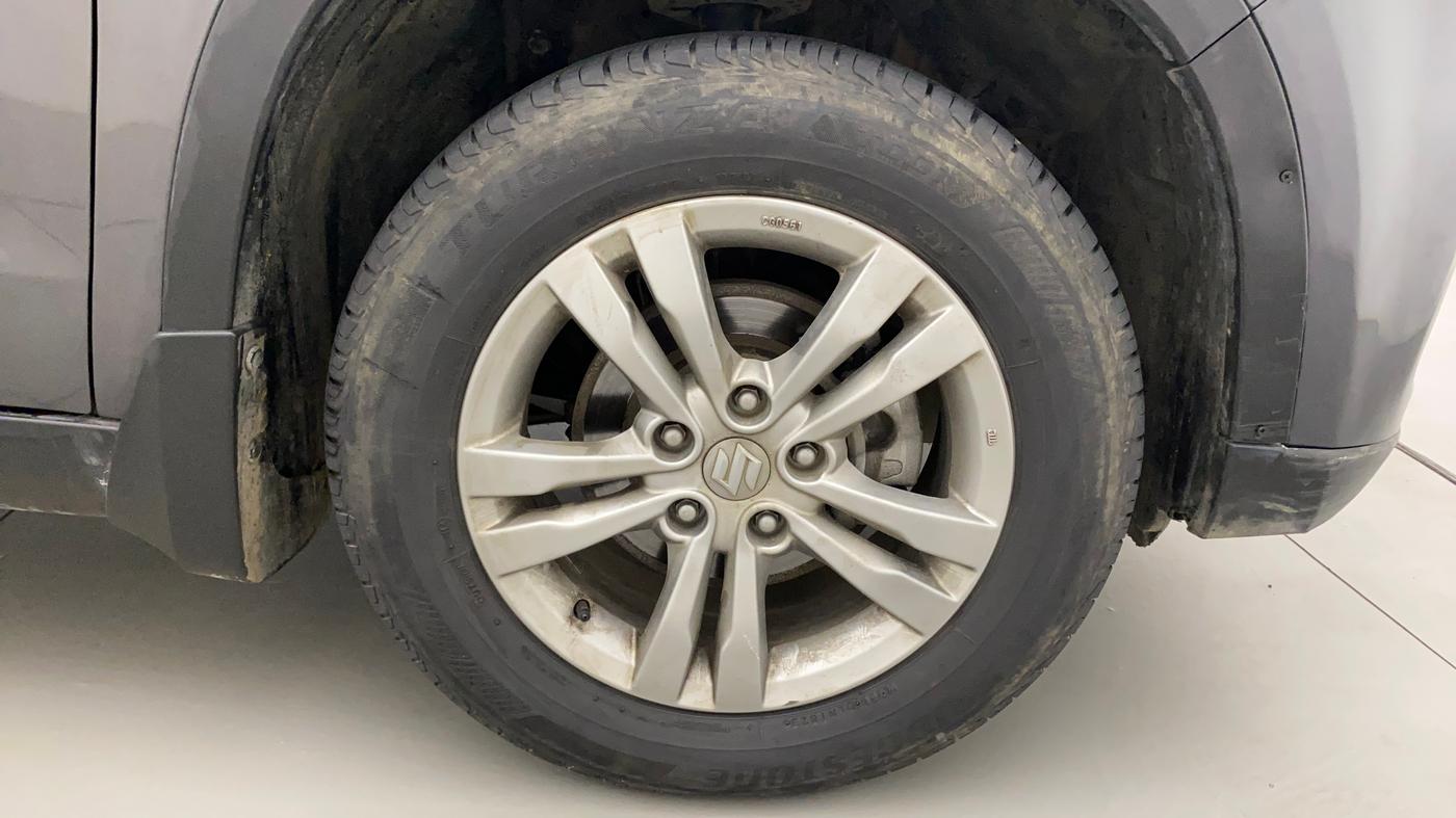 2017 Maruti Vitara Brezza ZDI, Diesel, Manual, 57,761 km, Right Front Wheel