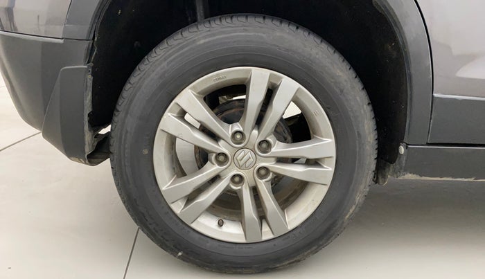 2017 Maruti Vitara Brezza ZDI, Diesel, Manual, 57,761 km, Right Rear Wheel