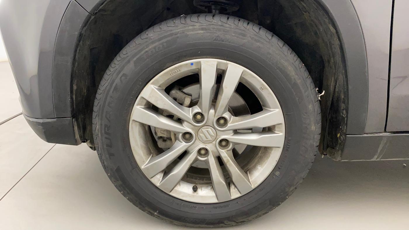 2017 Maruti Vitara Brezza ZDI, Diesel, Manual, 57,761 km, Left Front Wheel