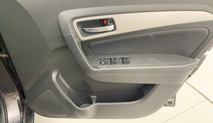 2017 Maruti Vitara Brezza ZDI, Diesel, Manual, 57,761 km, Driver Side Door Panels Control