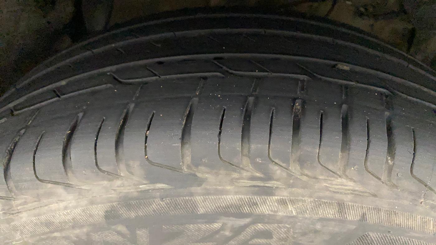 2017 Maruti Vitara Brezza ZDI, Diesel, Manual, 57,761 km, Right Front Tyre Tread