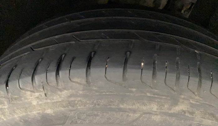 2017 Maruti Vitara Brezza ZDI, Diesel, Manual, 57,761 km, Left Rear Tyre Tread