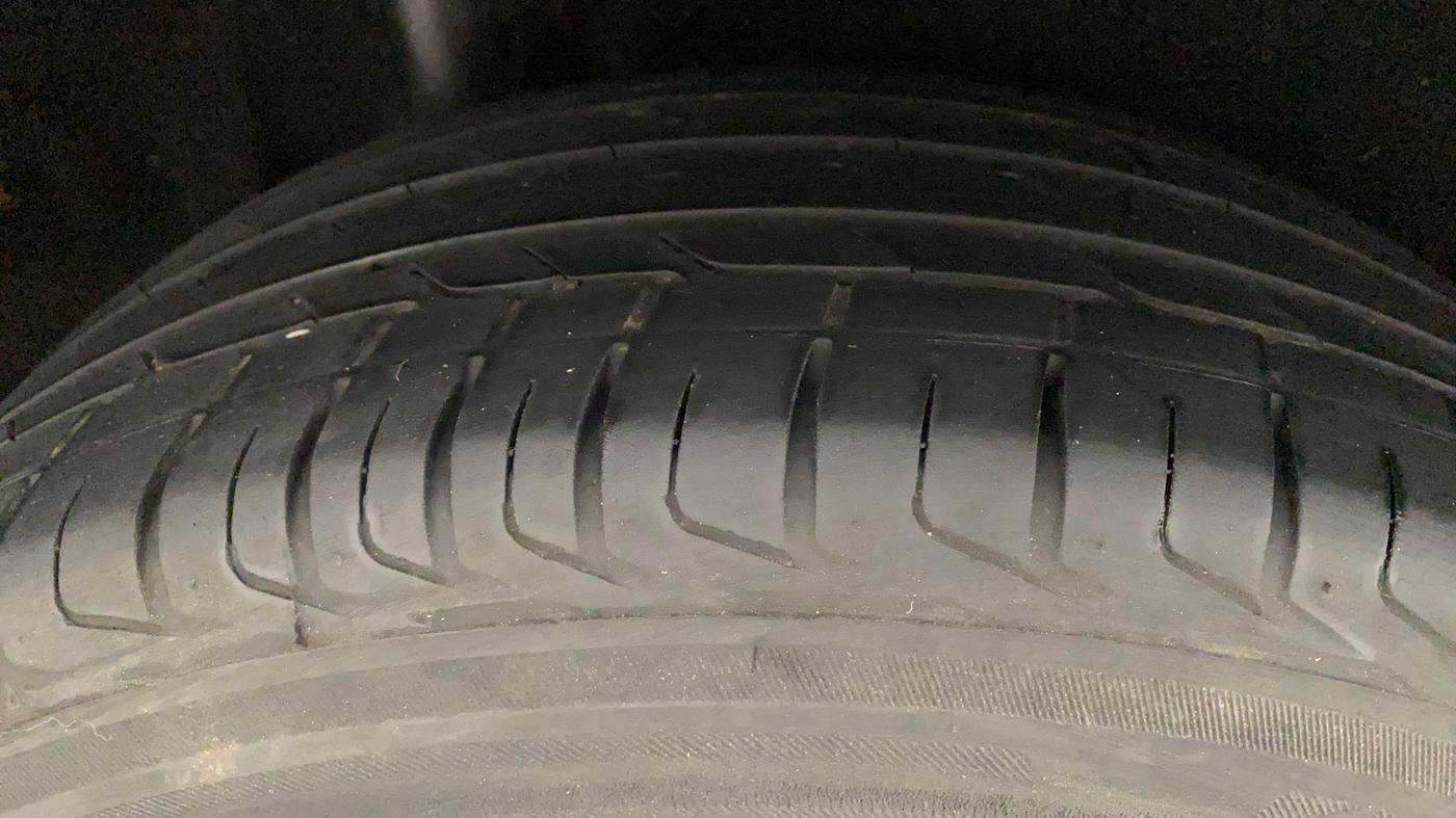 2017 Maruti Vitara Brezza ZDI, Diesel, Manual, 57,761 km, Right Rear Tyre Tread