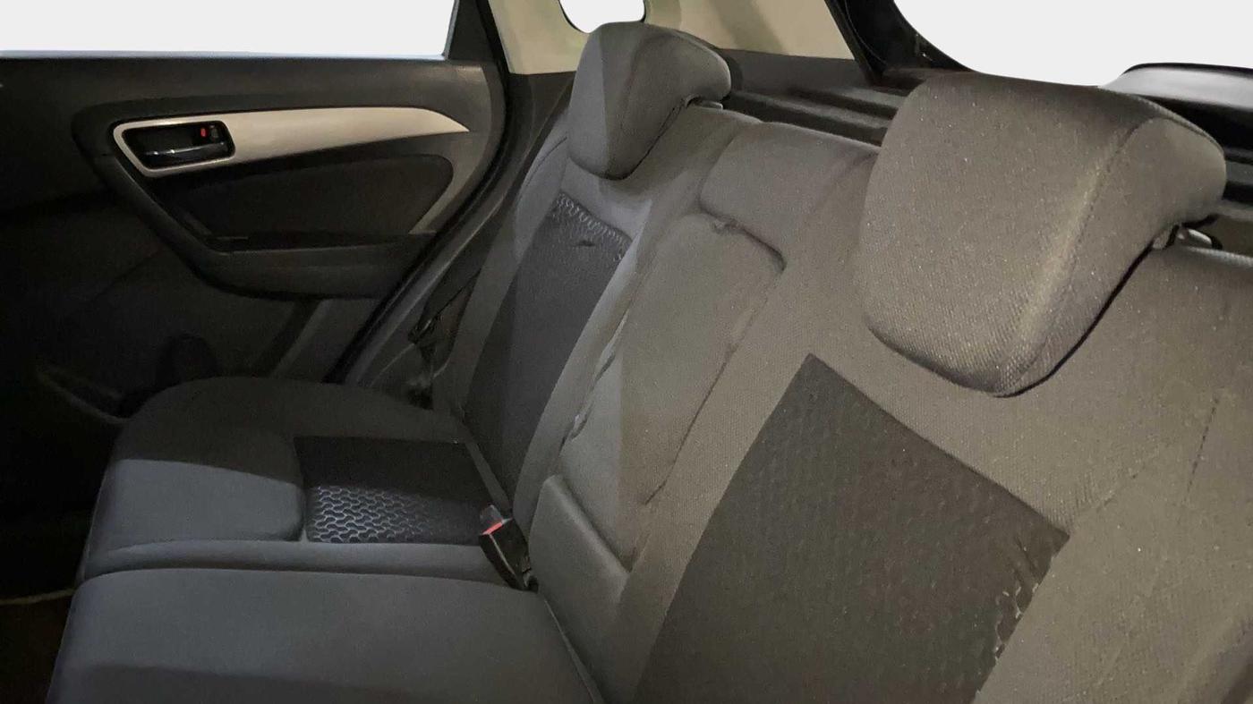 2016 Maruti Vitara Brezza ZDI PLUS, Diesel, Manual, 89,821 km, Right Side Rear Door Cabin