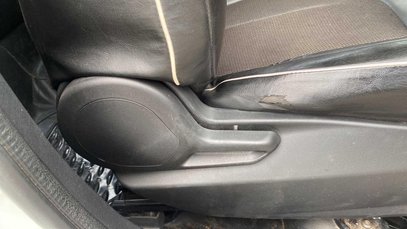 2020 Tata NEXON XZ DIESEL, Diesel, Manual, 43,523 km, Driver Side Adjustment Panel