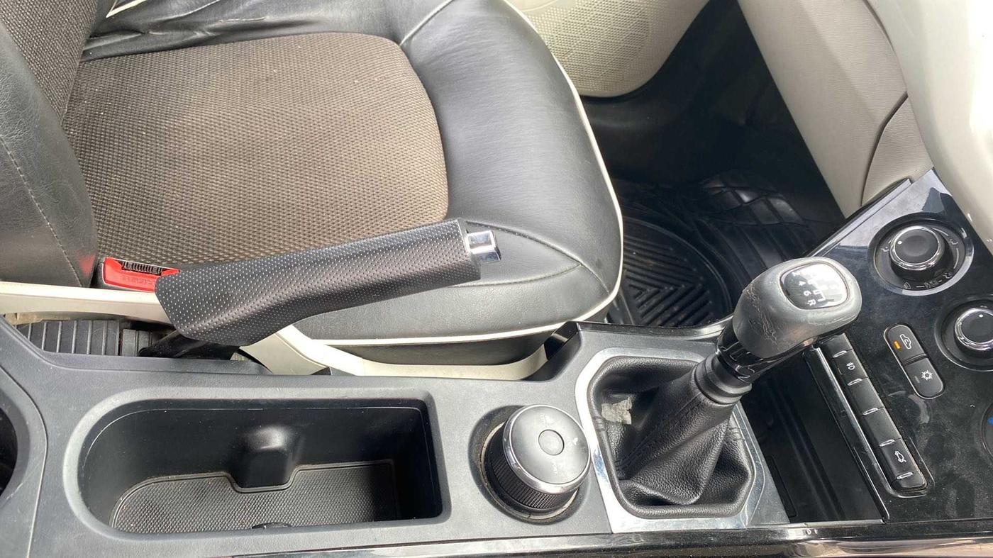 2020 Tata NEXON XZ DIESEL, Diesel, Manual, 43,523 km, Gear Lever