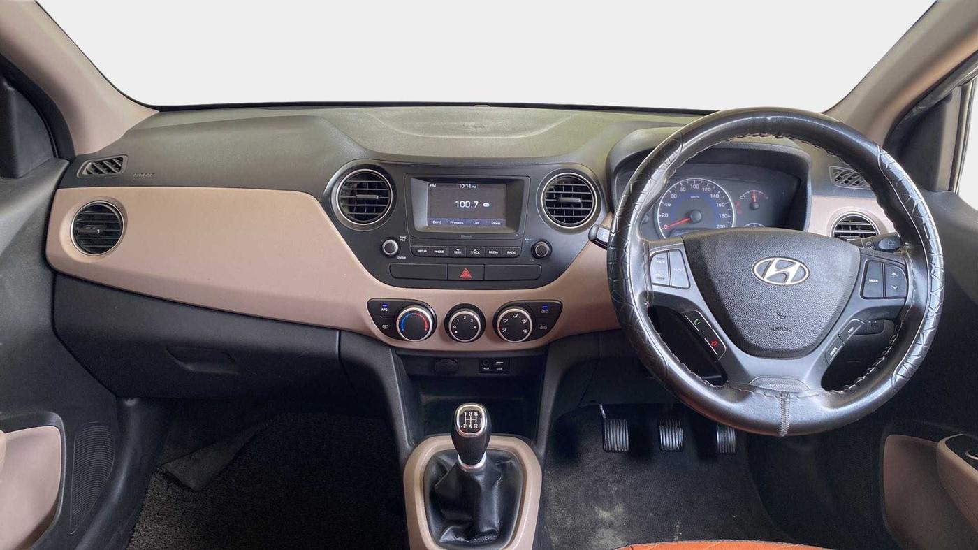 2017 Hyundai Grand i10 SPORTZ 1.2 KAPPA VTVT, Petrol, Manual, 86,009 km, Dashboard