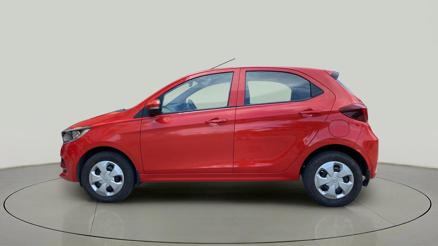 2022 Tata Tiago XT (O) PETROL, Petrol, Manual, 2,146 km, Left Side