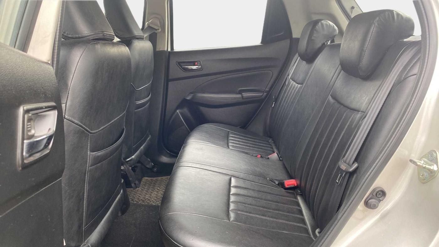 2018 Maruti Swift ZXI PLUS, Petrol, Manual, 39,543 km, Right Side Rear Door Cabin