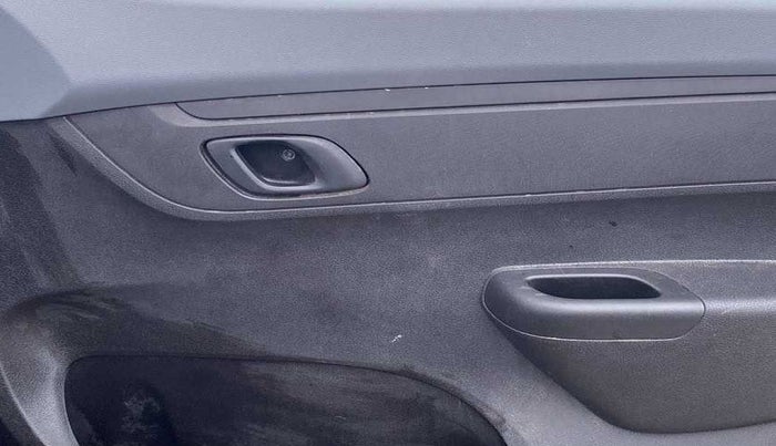 2021 Renault Kwid RXT 1.0 AMT (O), Petrol, Automatic, 9,693 km, Driver Side Door Panels Control
