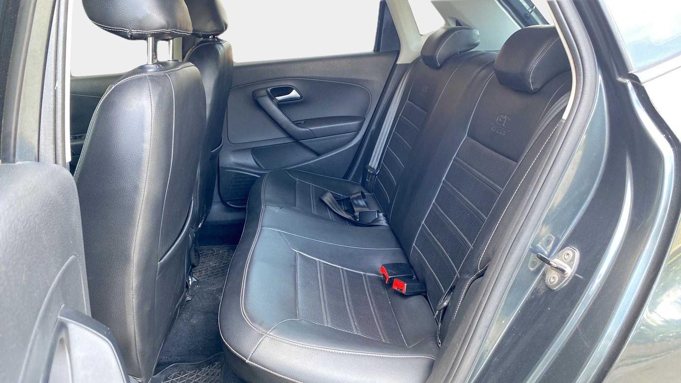 2018 Volkswagen Polo HIGHLINE PLUS 1.0 16 ALLOY, Petrol, Manual, 32,172 km, Right Side Rear Door Cabin