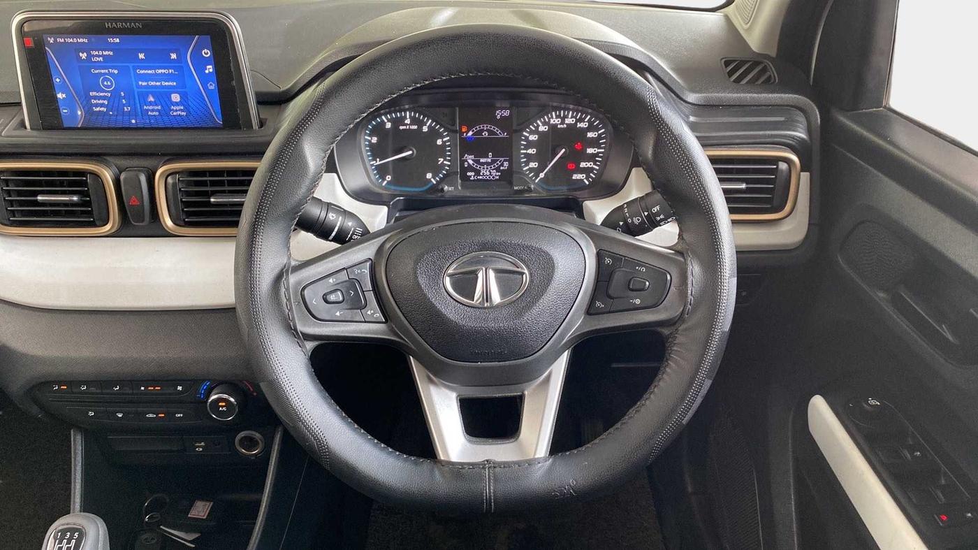 2022 Tata PUNCH ACCOMPLISHED MT, Petrol, Manual, 25,659 km, Steering Wheel Close Up