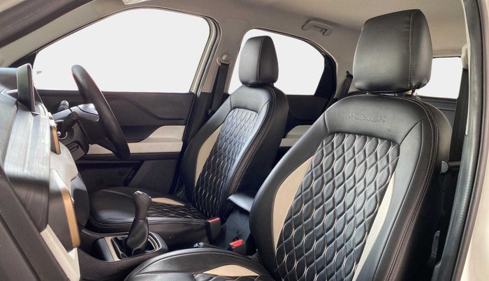 2022 Tata PUNCH ACCOMPLISHED MT, Petrol, Manual, 25,659 km, Right Side Front Door Cabin