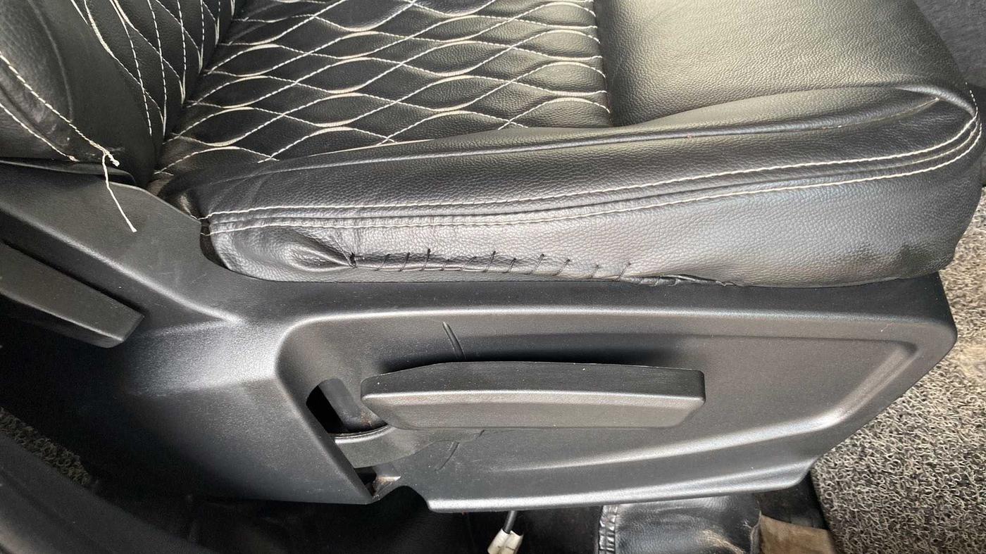 2022 Tata PUNCH ACCOMPLISHED MT, Petrol, Manual, 25,659 km, Driver Side Adjustment Panel
