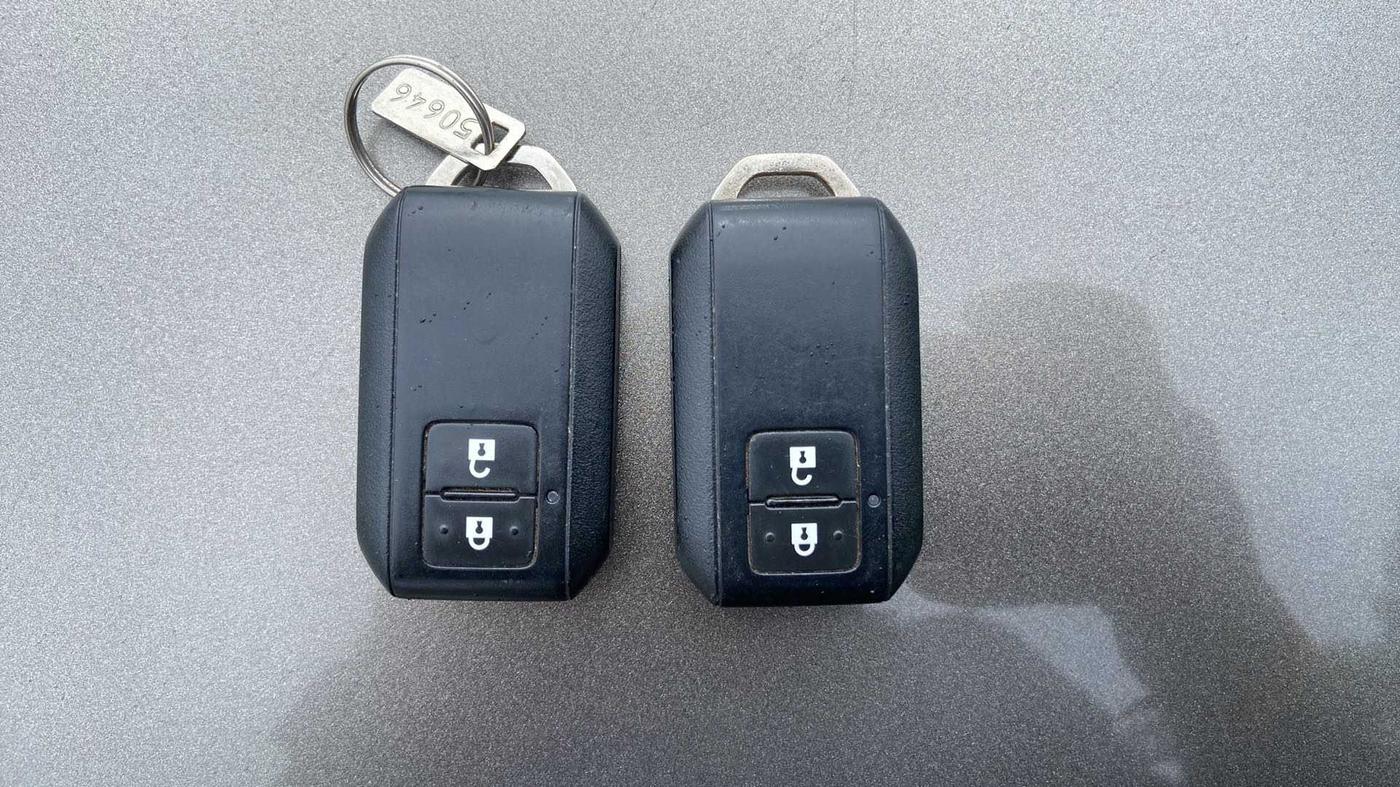 2019 Maruti Swift ZXI PLUS, Petrol, Manual, 27,836 km, Key Close Up