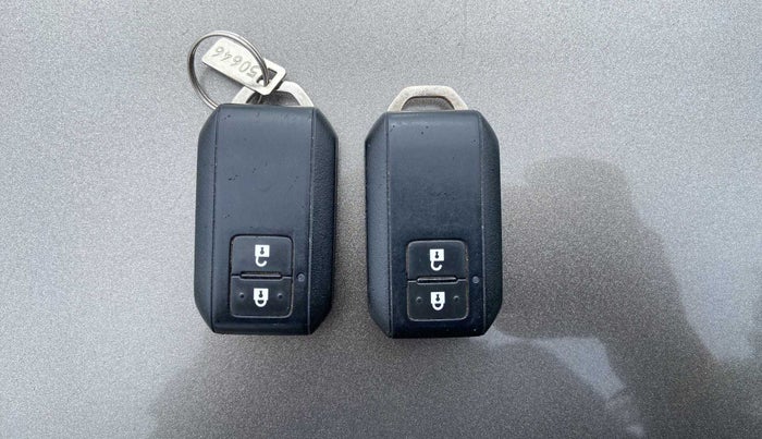 2019 Maruti Swift ZXI PLUS, Petrol, Manual, 27,836 km, Key Close Up
