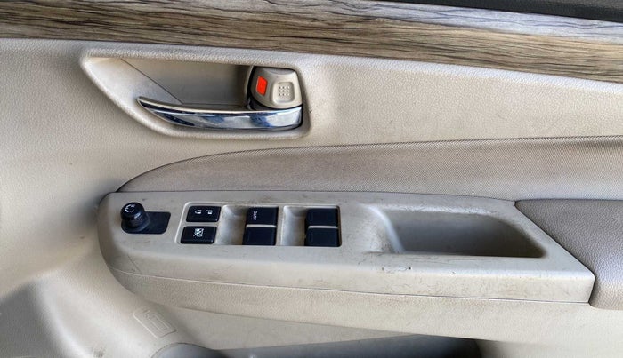 2021 Maruti Ciaz SIGMA 1.5 SHVS MT  PETROL, Petrol, Manual, 32,298 km, Driver Side Door Panels Control