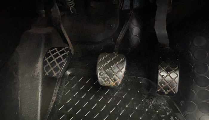 2019 Volkswagen Polo TRENDLINE 1.0L, Petrol, Manual, 57,026 km, Pedals