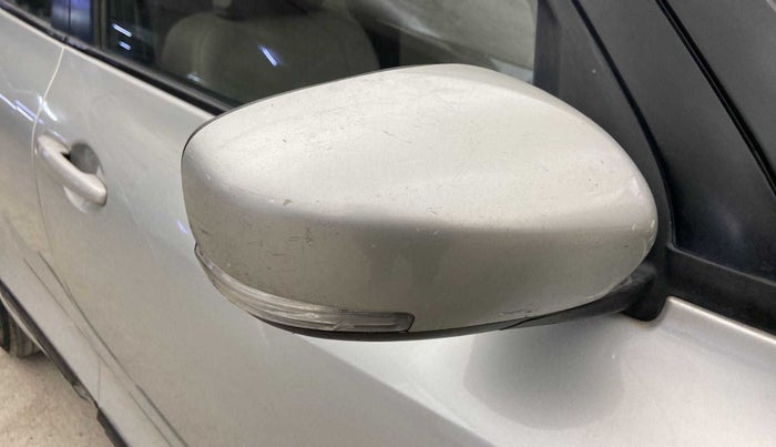 2019 Maruti Swift VXI, Petrol, Manual, 42,091 km, Right rear-view mirror - ORVM switch has minor damage