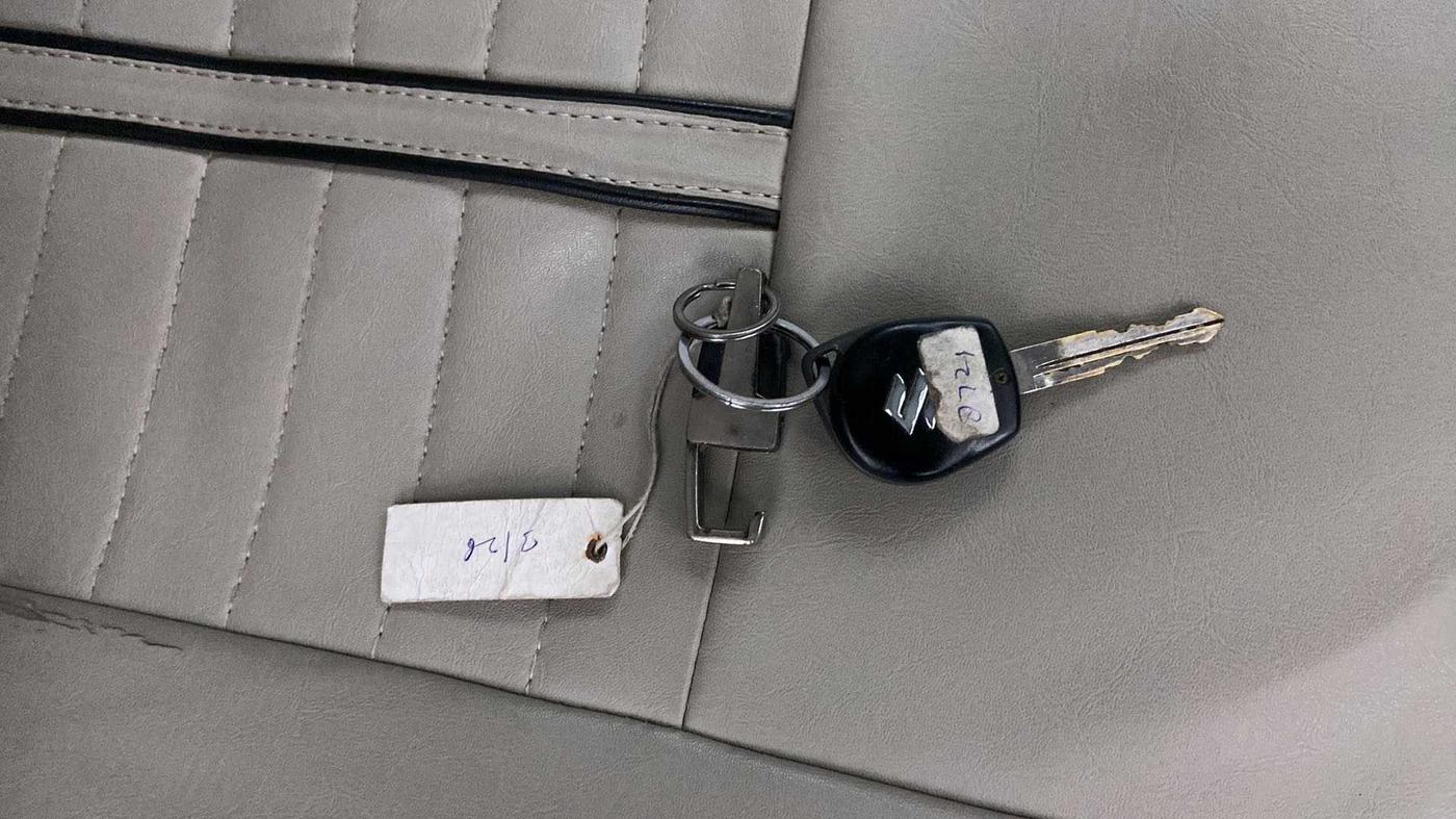 2019 Maruti Swift VXI, Petrol, Manual, 42,091 km, Key Close Up